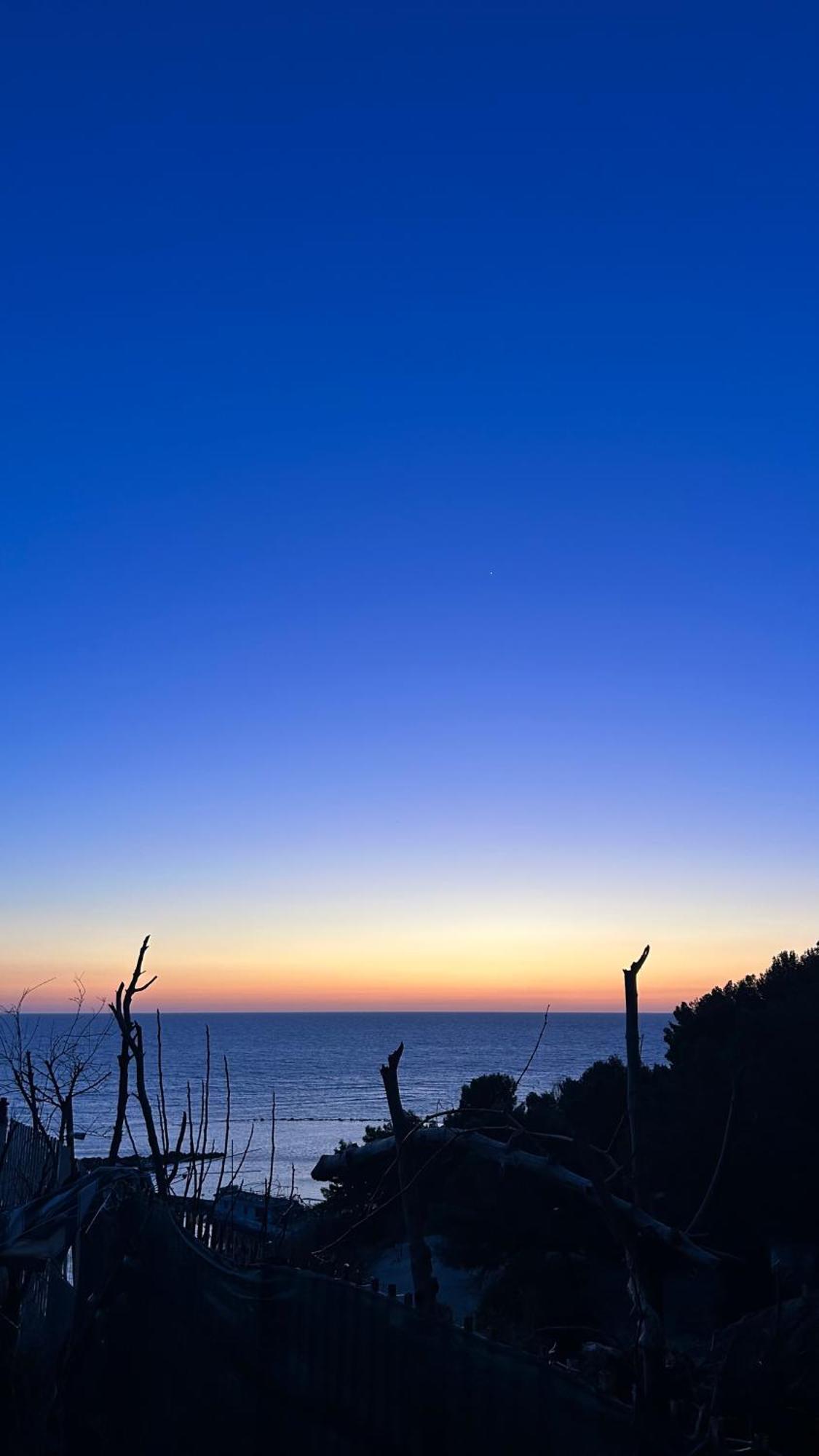 Beachfront Adriatic Sunset Vila Durres Bagian luar foto